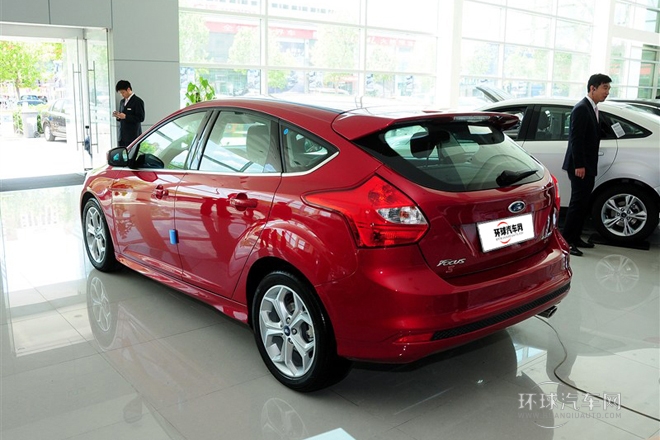 2012款 兩廂 2.0L AT豪華運(yùn)動(dòng)型