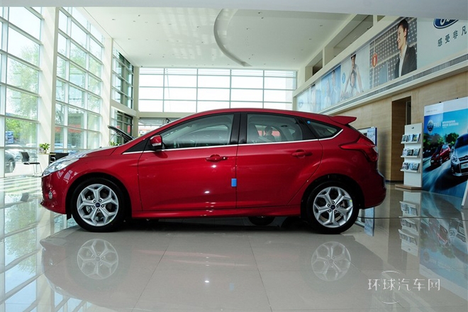 2012款 兩廂 2.0L AT豪華運動型