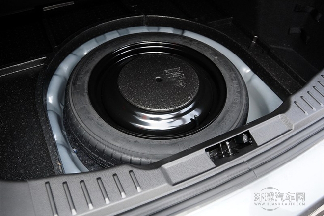 2012款 三廂 1.6L MT舒適型