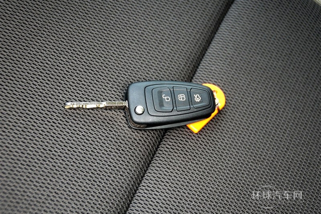 2012款 三廂 1.6L MT舒適型