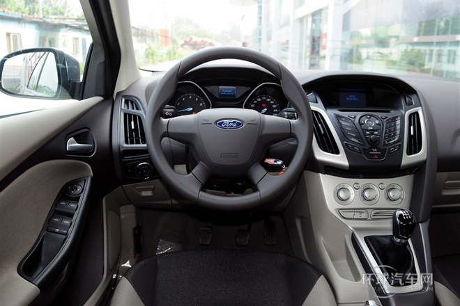 2012款 三廂 1.6L MT舒適型