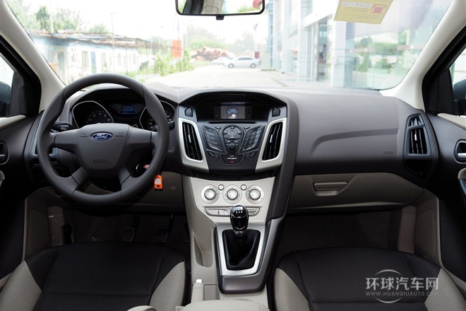 2012款 三廂 1.6L MT舒適型