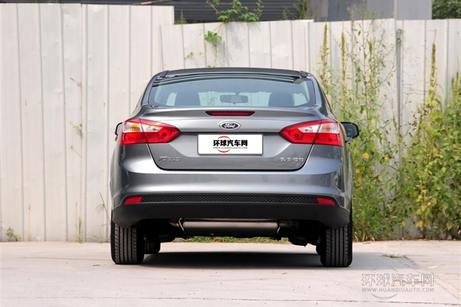 2012款 三廂 1.6L MT舒適型