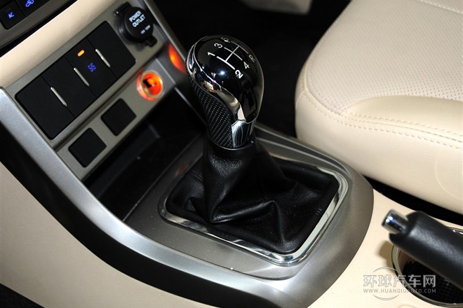 2013款 三廂 1.8L 手動旗艦型