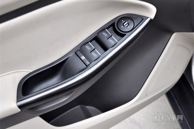 2012款 三廂 1.6L AT尊貴型