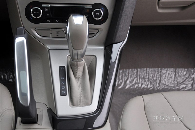 2012款 三廂 1.6L AT尊貴型