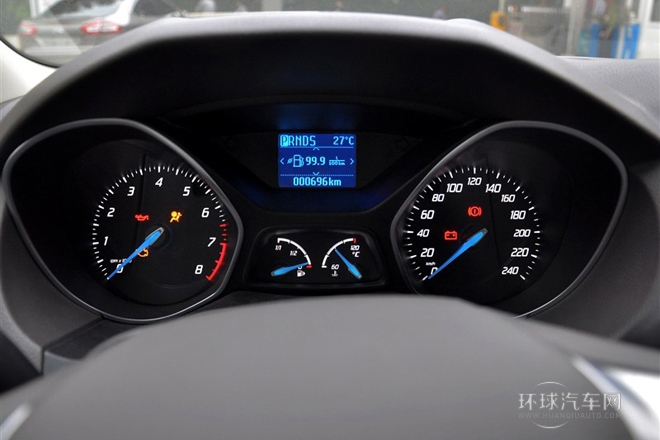 2012款 三廂 1.6L AT尊貴型