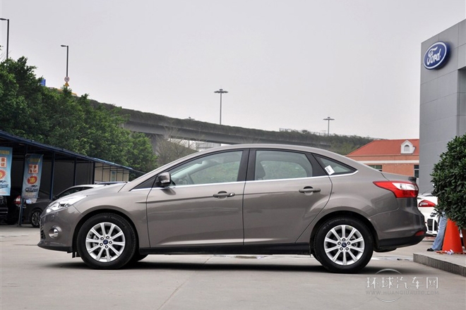 2012款 三廂 1.6L AT尊貴型