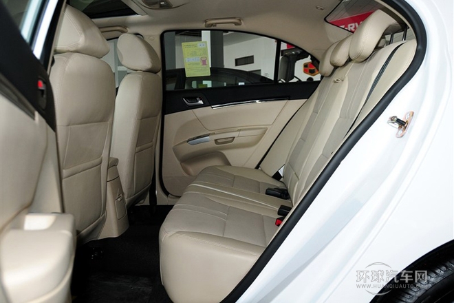 2013款 三廂 1.8L 手動(dòng)尊貴型