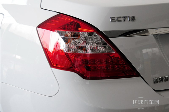 2013款 三廂 1.8L 手動尊貴型