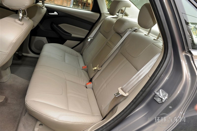 2012款 三廂 2.0L AT旗艦型