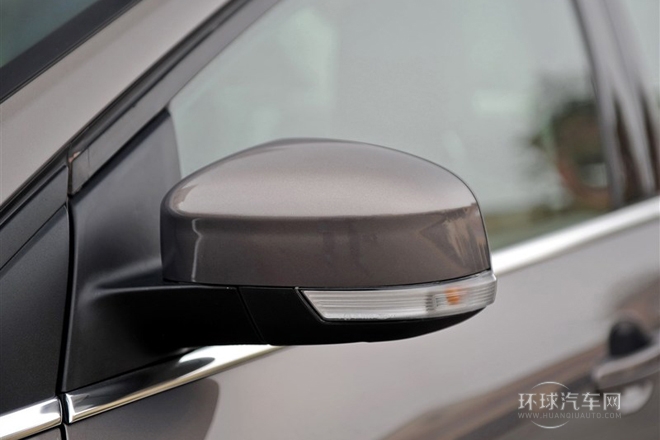 2012款 三廂 2.0L AT旗艦型