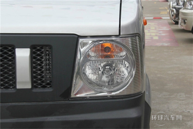 2011款 1.3L基本型有護欄