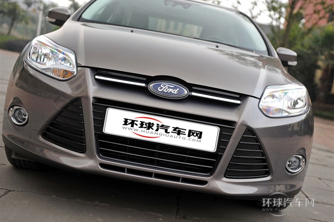 2012款 三廂 2.0L AT旗艦型