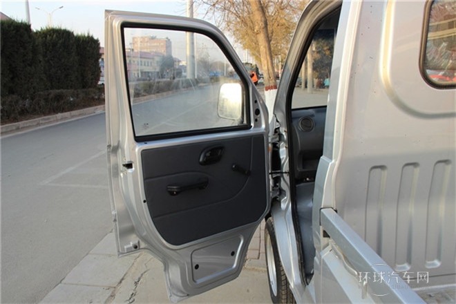 2011款 1.3L基本型無(wú)護(hù)欄