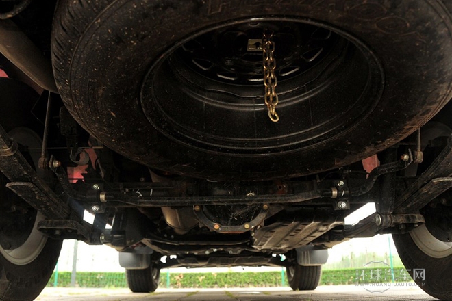 2013款 2.4L 四驅豪華紀念版 國IV