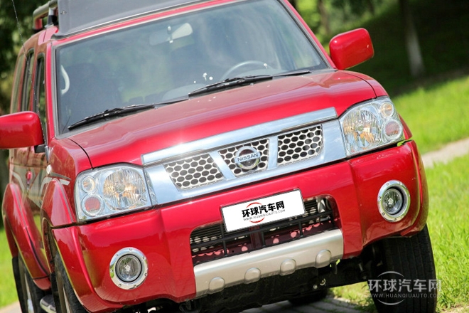 2013款 2.4L 四驅(qū)豪華紀念版 國IV