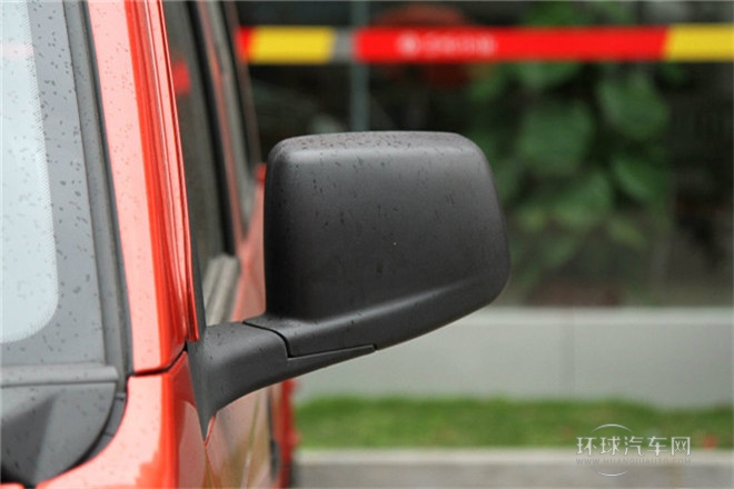 2011款 1.3L基本型有護欄