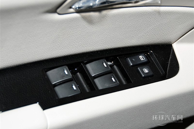 2013款 2.0L 自動精英型