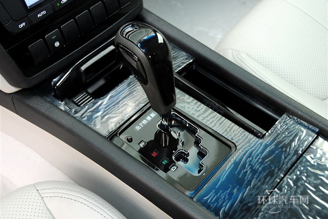 2013款 2.0L 自動(dòng)尊貴型