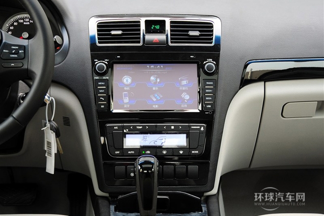 2013款 2.0L 自動尊貴型