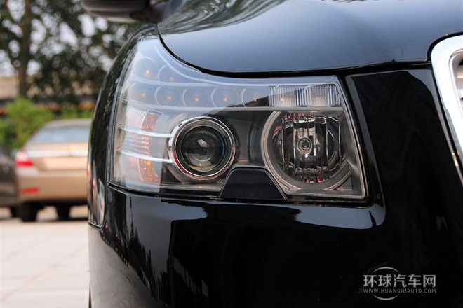 2013款 2.0L 自動尊貴型