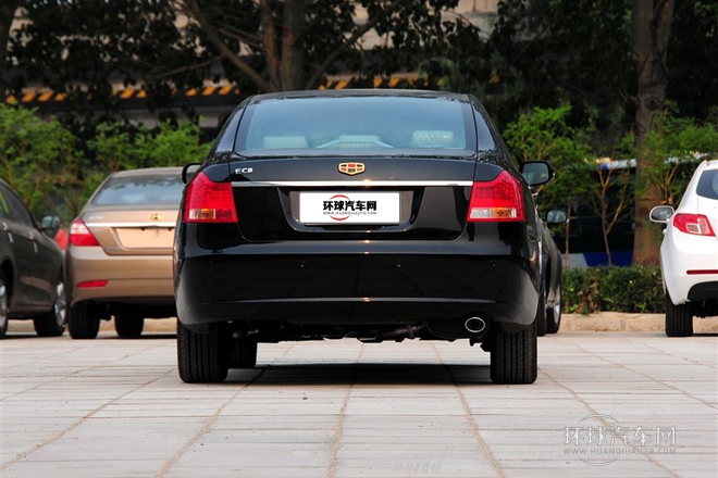 2013款 2.0L 自動尊貴型