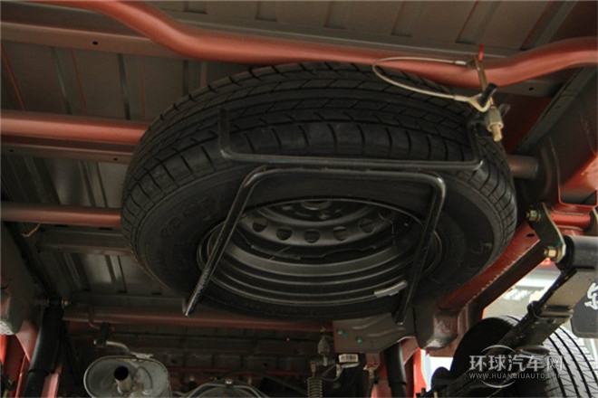 2011款 1.0L基本型有護欄