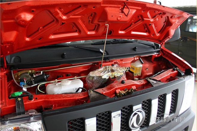 2011款 1.0L基本型有護欄