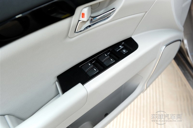 2013款 2.4L 自動行政型