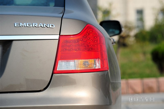 2013款 2.4L 自動(dòng)行政型