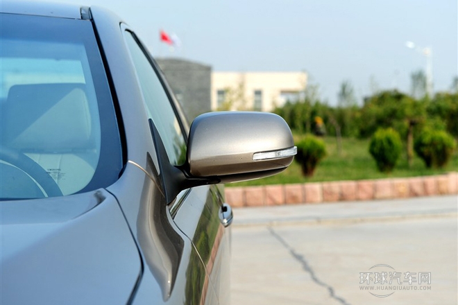 2013款 2.4L 自動行政型