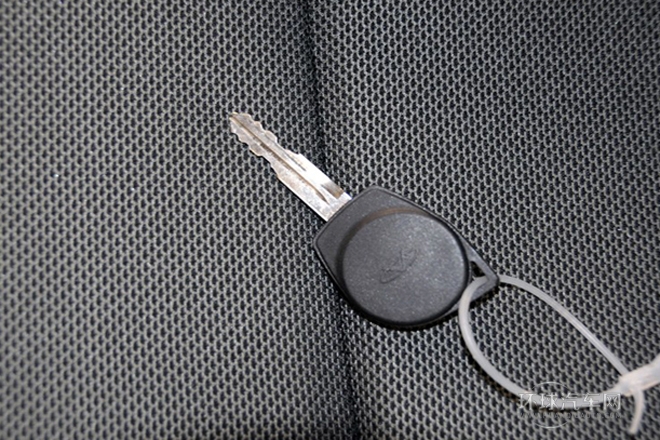 2013款 1.0L舒適型