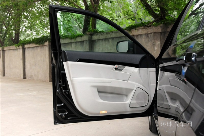 2013款 2.4L 自動尊貴型