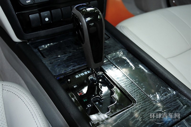 2013款 2.4L 自動尊貴型