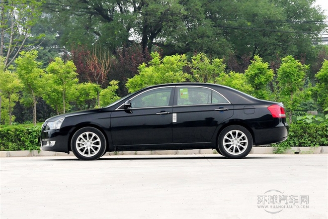 2013款 2.4L 自動尊貴型