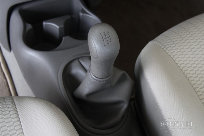 2010款 1.5L 手動(dòng)易型版