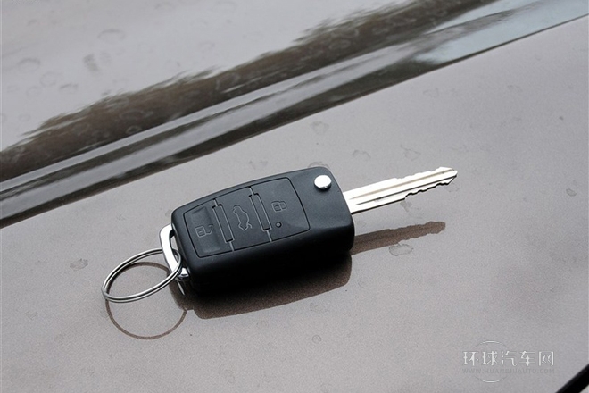 2013款 1.8T 手動兩驅智尊版