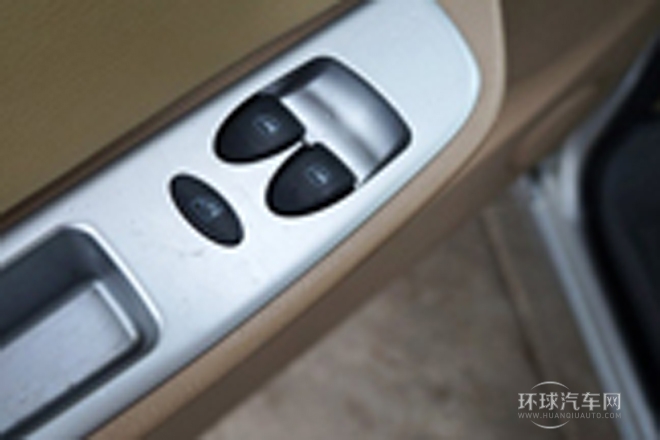 2013款 1.5L實力型