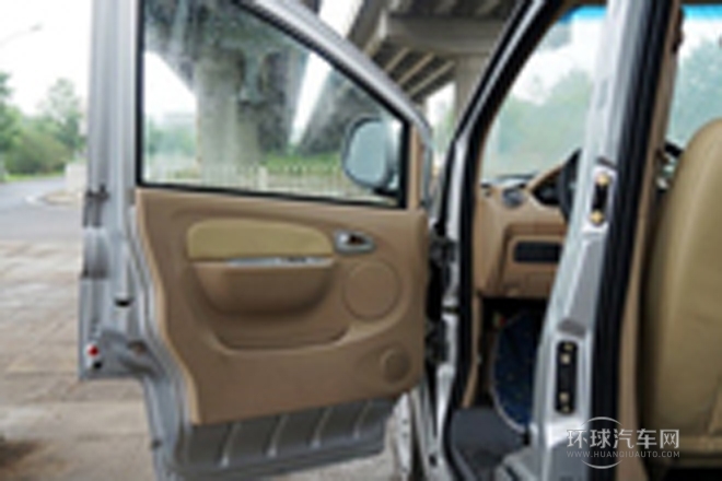 2013款 1.5L實力型