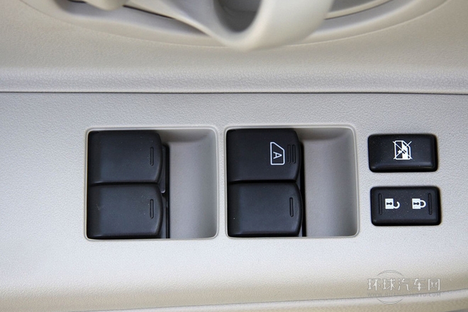 2010款 1.5L 手動易炫版