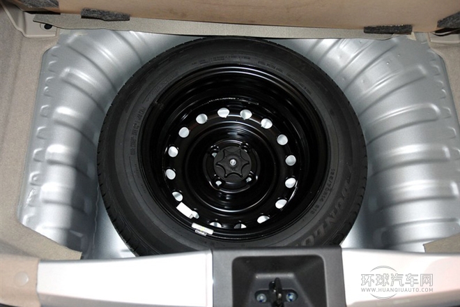 2010款 1.5L 自動(dòng)易炫版