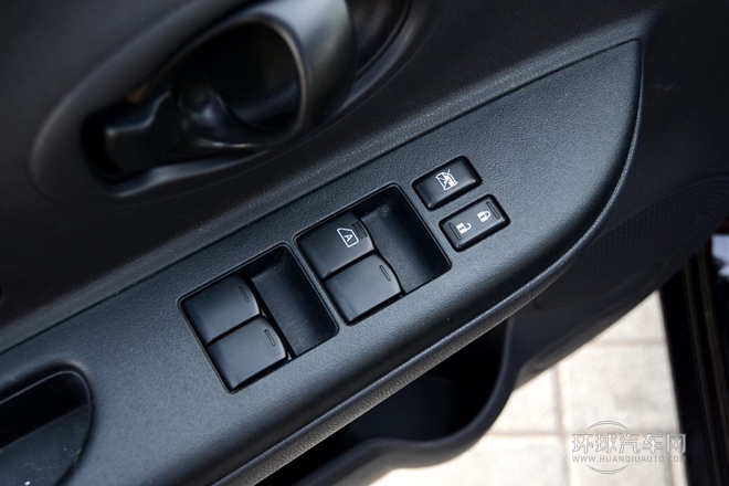 2010款 1.5L 自動(dòng)易炫版