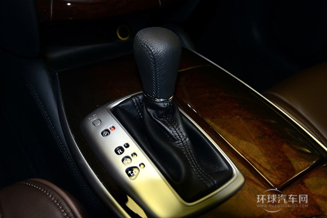 2014款 3.5L 兩驅卓越版