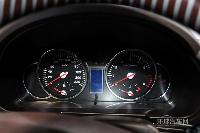 2013款 1.8T 自動(dòng)兩驅(qū)智尊版