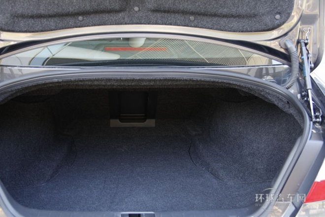 2013款 2.5L 奢華版