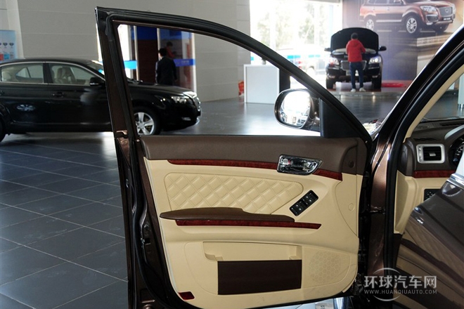 2013款 2.0T 手動兩驅智尊版