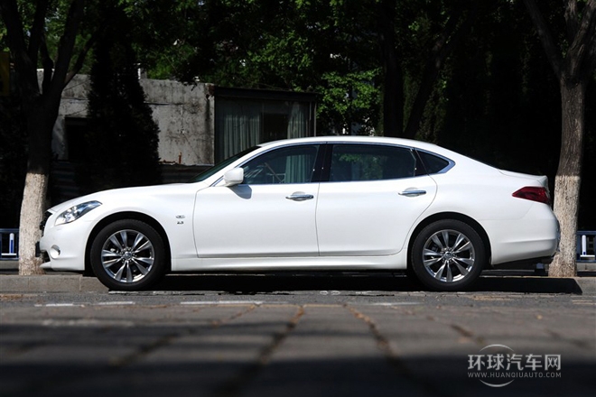 2013款 2.5L 舒適版