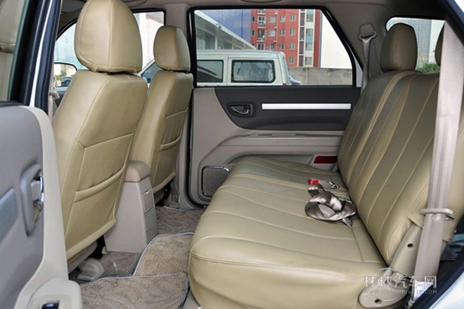 2012款 2.4L 手動兩驅豪華型