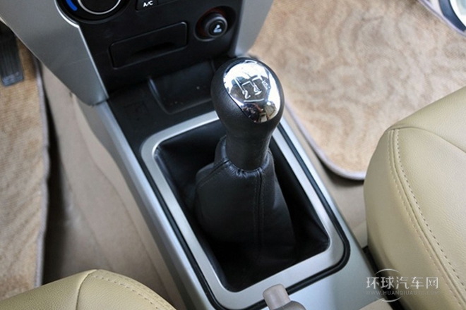 2012款 2.4L 手動兩驅豪華型